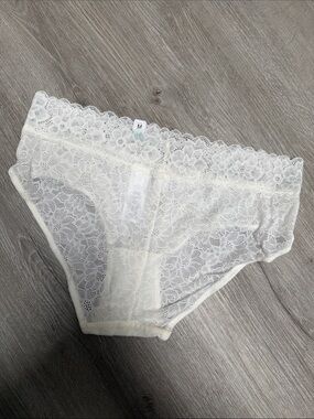 Maurice’s Women's Lace hipster Panty - Ivory/Cream NWT